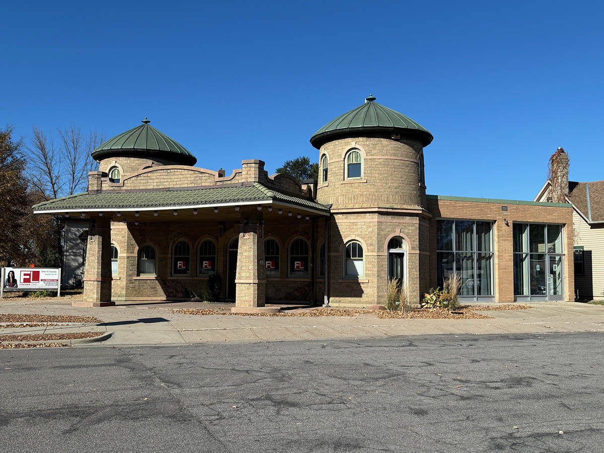 New Ulm Oil Company Service Station