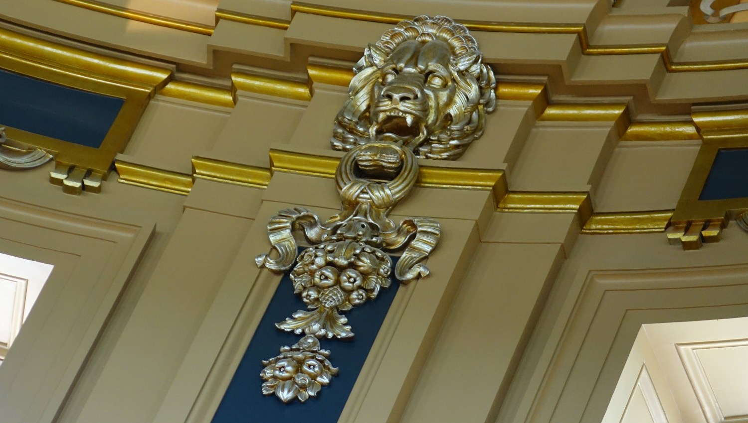 scavengerhunt-gold-lion