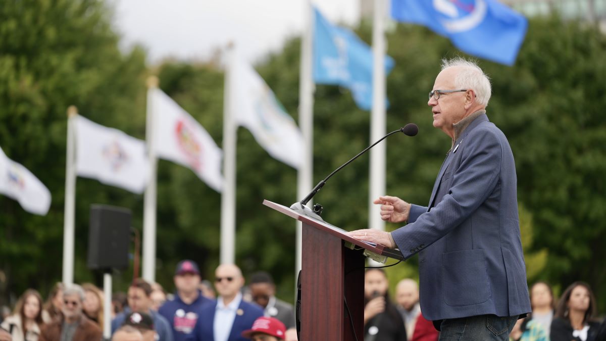 Feature image for Tribal Flag Plaza Flag-Raising Ceremony