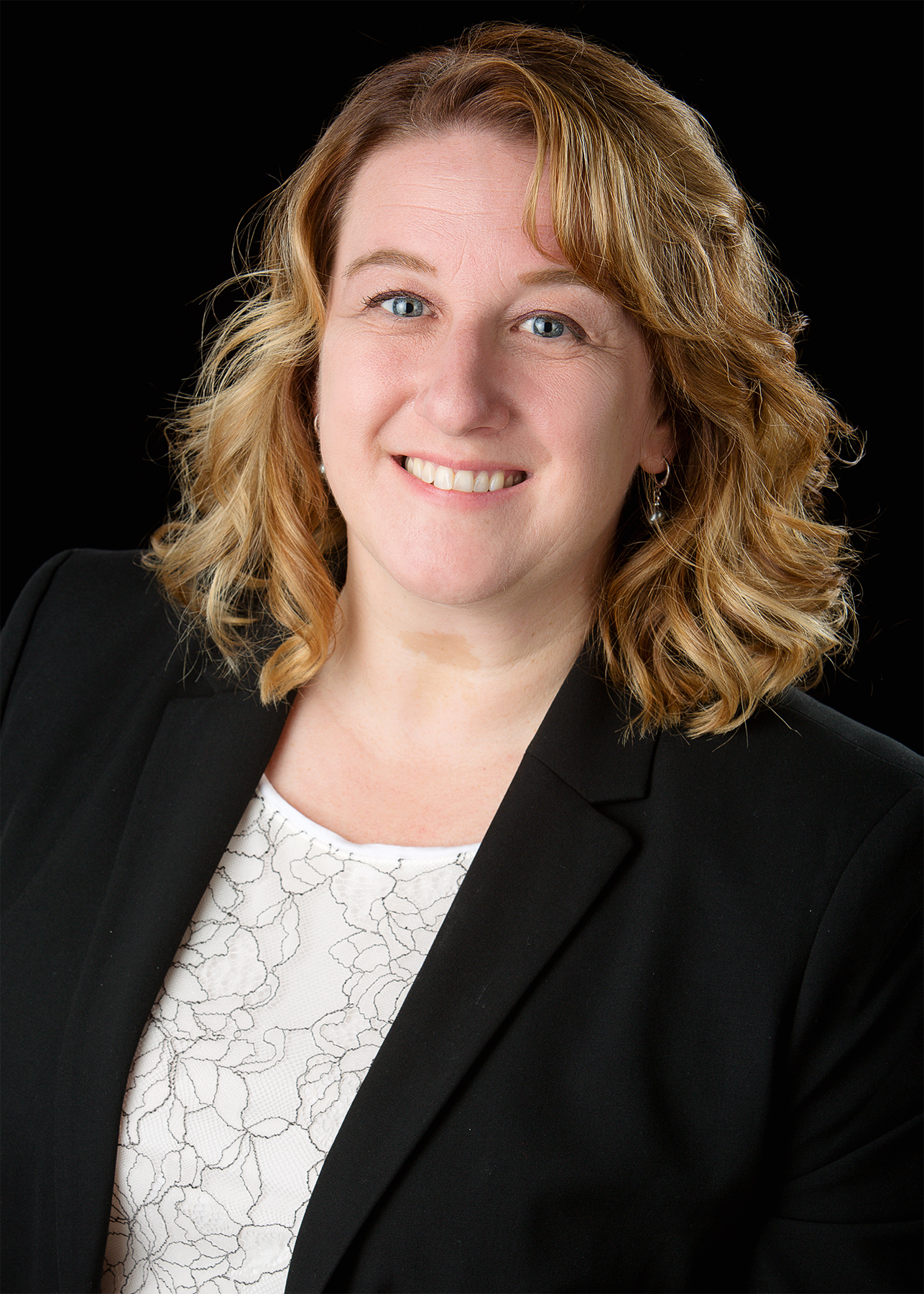 Kari Willis Headshot