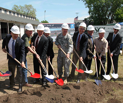 Homeless-Veteran-Housing-Ceremony