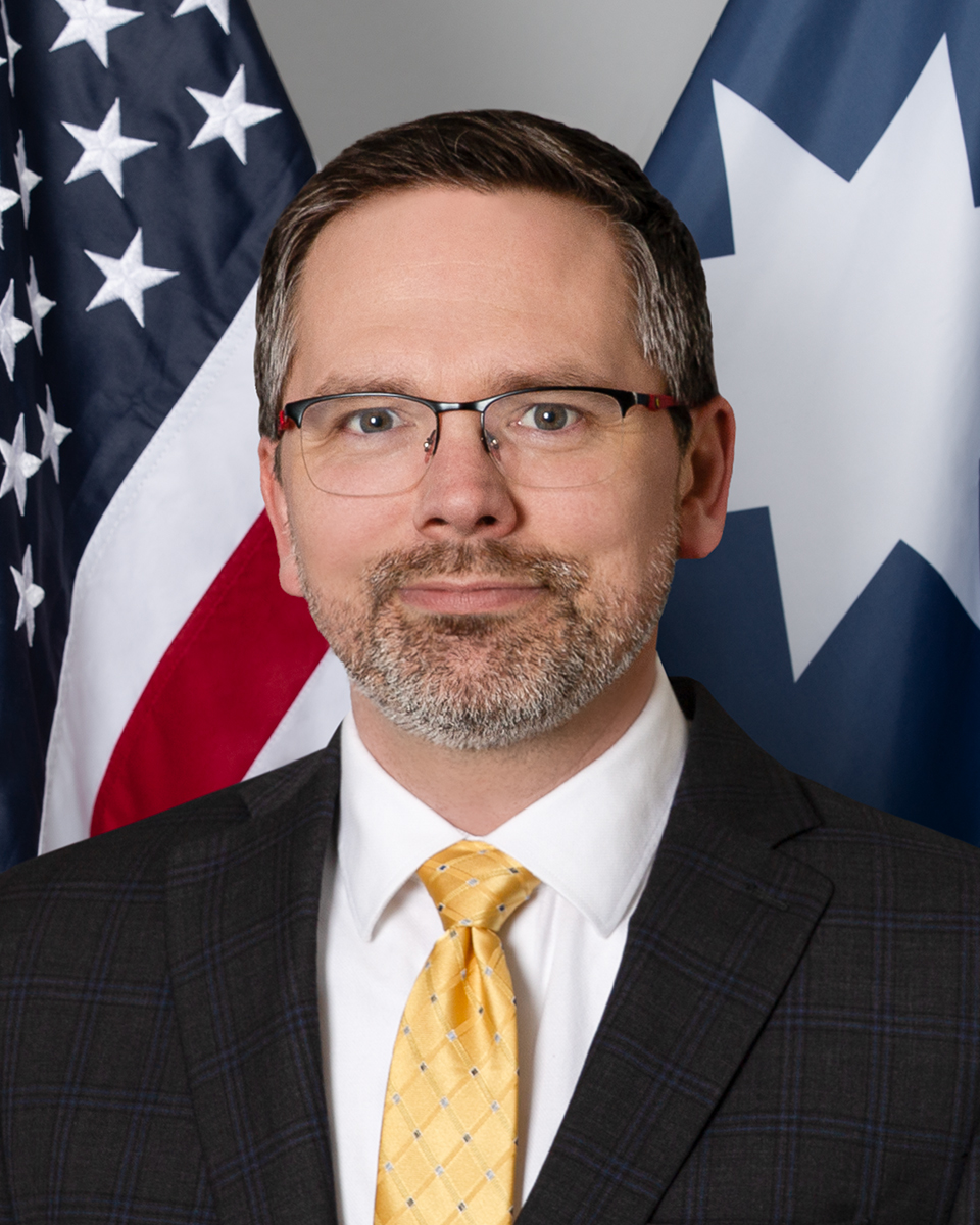 Portrait of Jon Eichten