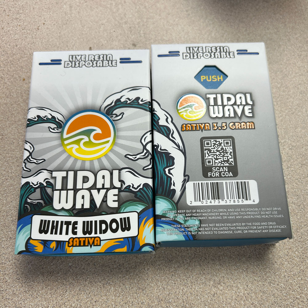 TW_PR_2026_02_a Front and back of Tidal Wave White Widow packaging