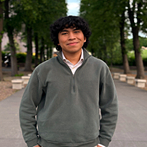Photograph of  David  Marin Michimani  
